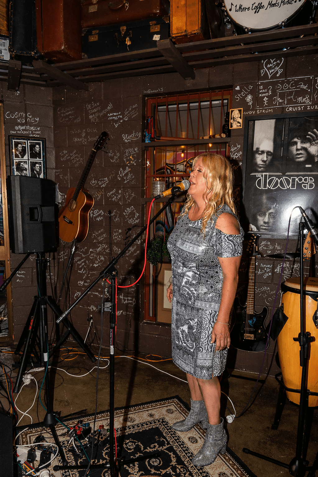 suzi singing